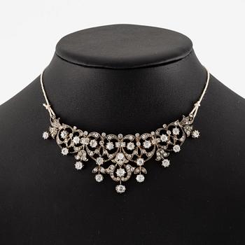 Tiara/brosch/collier, silver med gammalslipade och rosenslipade diamanter.