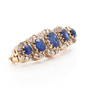 Rintaneula, 14K kultaa, safiireja ja vanhahiottuja timantteja.