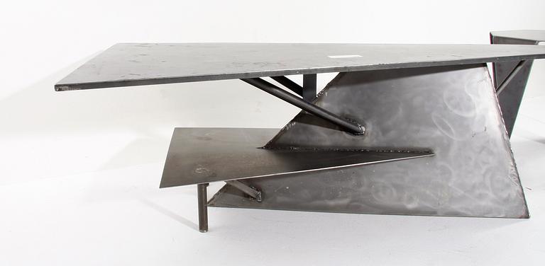 SOFFBORD samt LAMBORD, järn, 1980-tal. Sign.