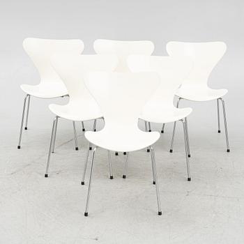 Arne Jacobsen, six 'Series 7' chairs, Fritz Hansen, Denmark, 1967.