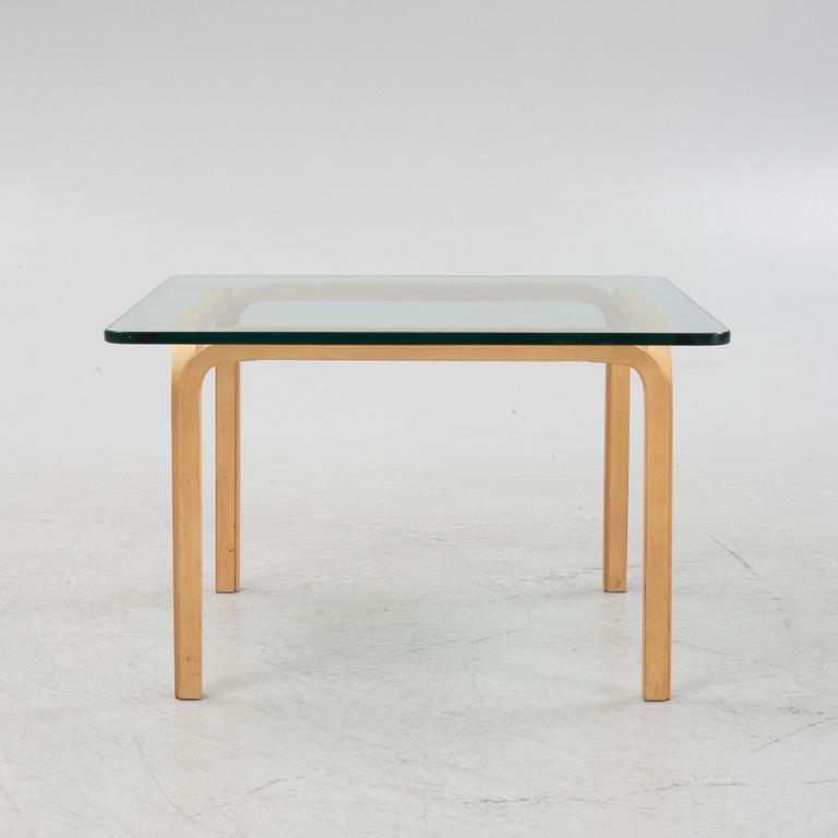 Alvar Aalto, 'Y805B' coffee table for Artek 1970s.