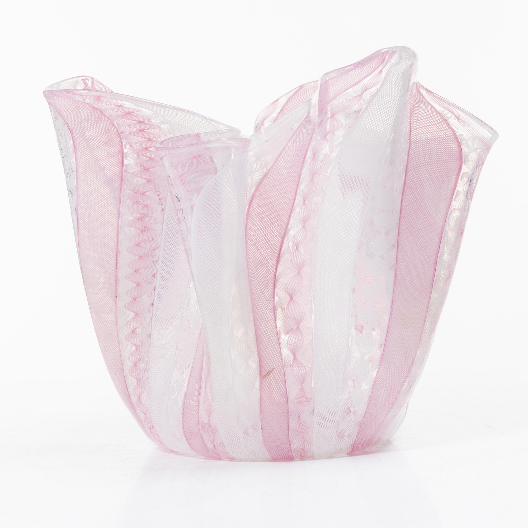 Paolo Venini & Fulvio Bianconi, a 'Fazzoletto' vase, Murano, Italien.