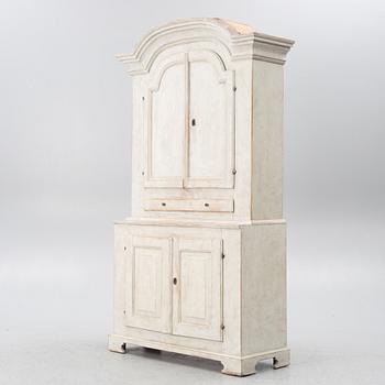 A cabinet, 19th Century.
