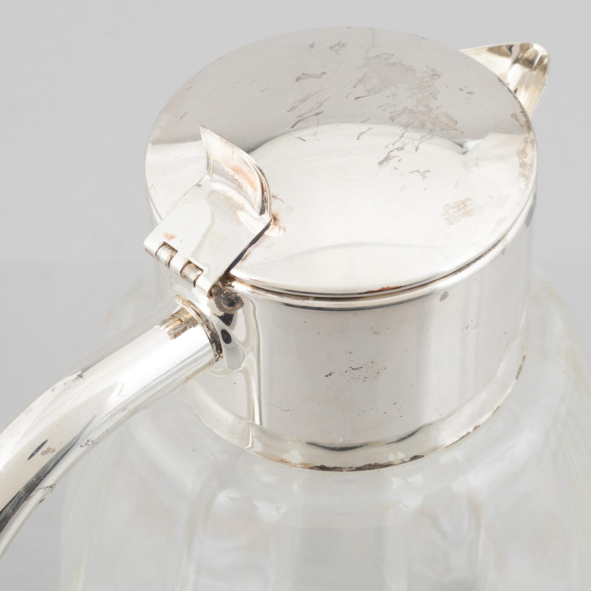Lemonadkanna/cocktailkanna, saluförd på Firma Svenskt Tenn, 1900-talets andra hälft.