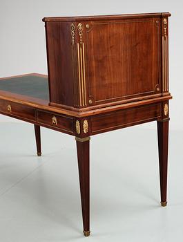 SKRIVBORD. Gustaviansk stil, 1900-talets början.