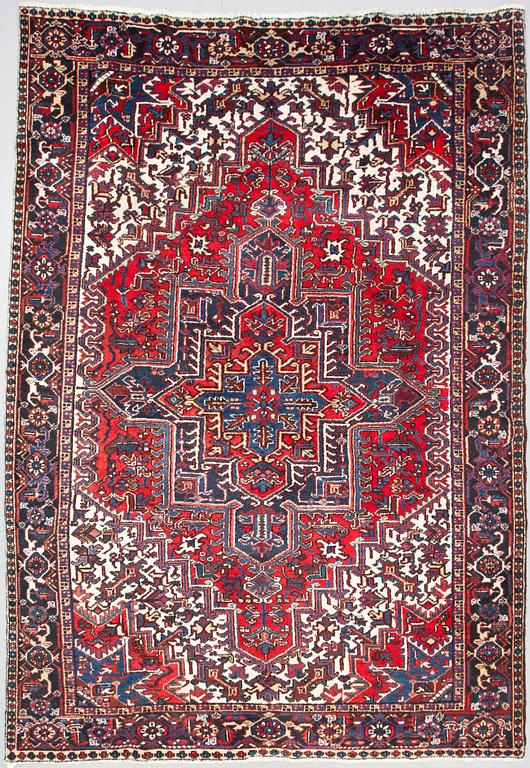 MATTA, semiantik, Heris, ca 350x245 cm.