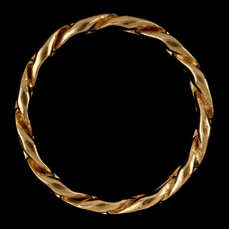 RING, 18k guld, GHA, Guldfynd, Hallbergs Guld och Albrekts Guld, 1900-tal. Vikt 8 g.