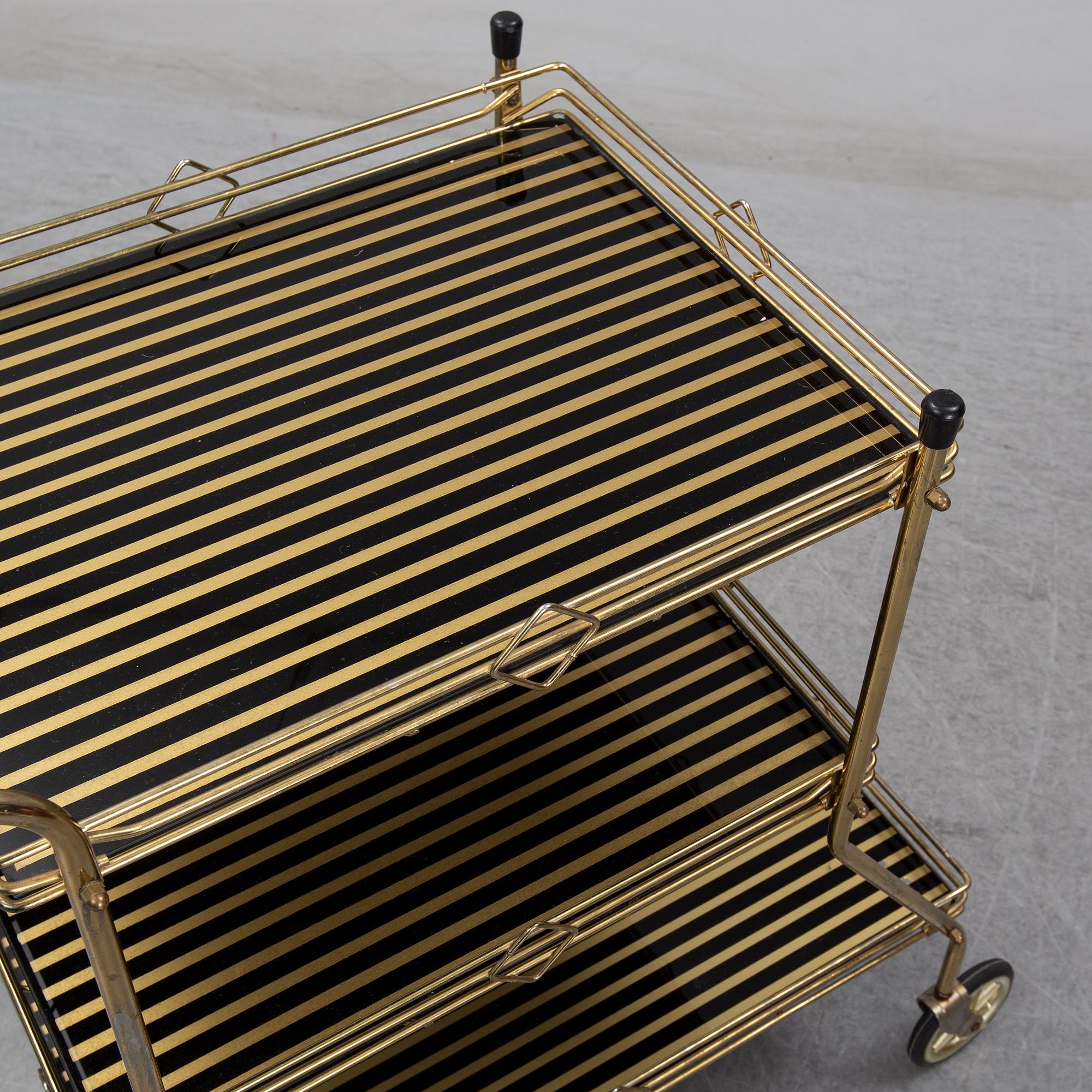 A drinks trolley, second half of the 20th Century.