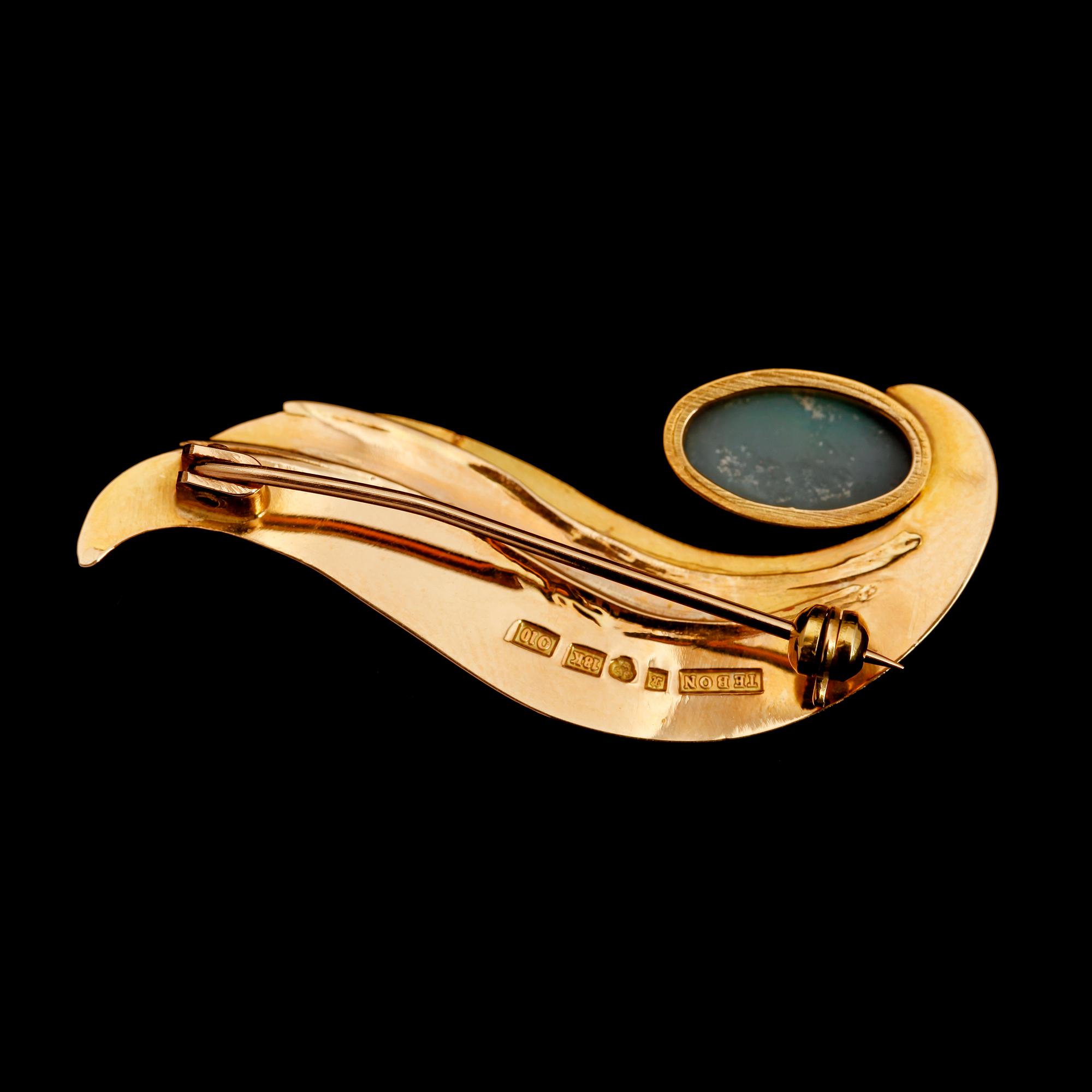 BROSCH, 18 k guld, med opal, Te Bon, Nyköping 1988.