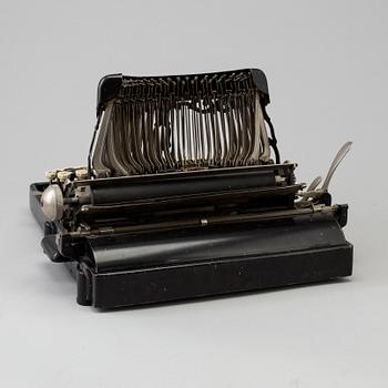 A Columbia Bar Lock typewriter, early 20th century.