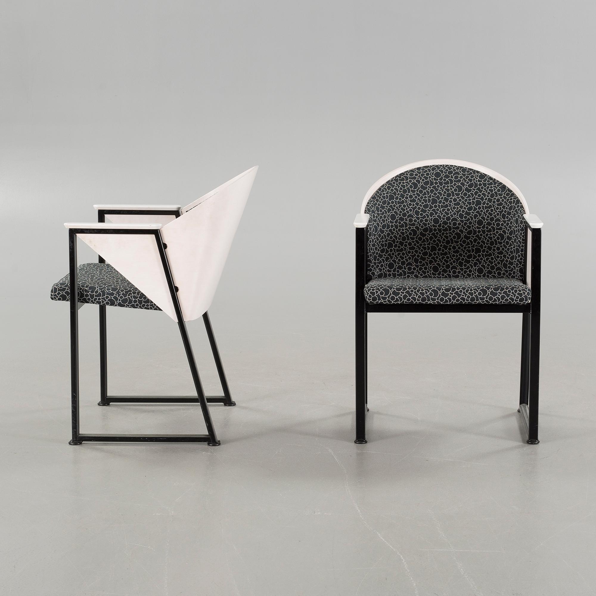 A set of four chairs, probably  Jouko Järvisalo.
Second hälft of the 20th century.