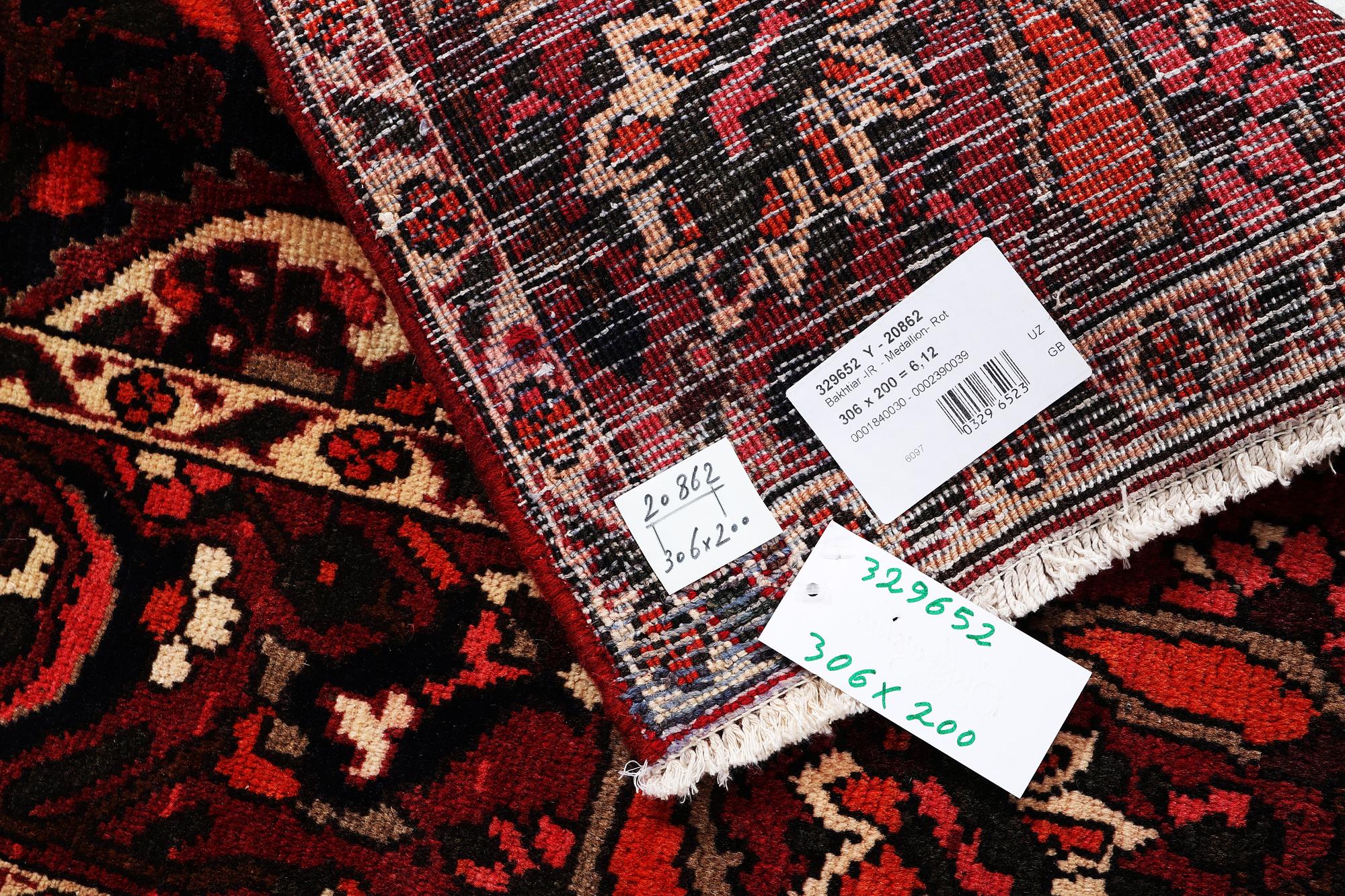 Matta, Bakhtiari, ca 306 x 200 cm.