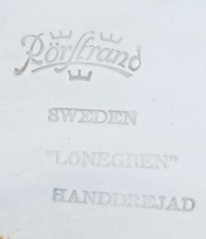 VAS, stengods, Lisa Larson, Gustavsberg, samt FAT, stengods, Gertrud Lönegren, Rörstrand.