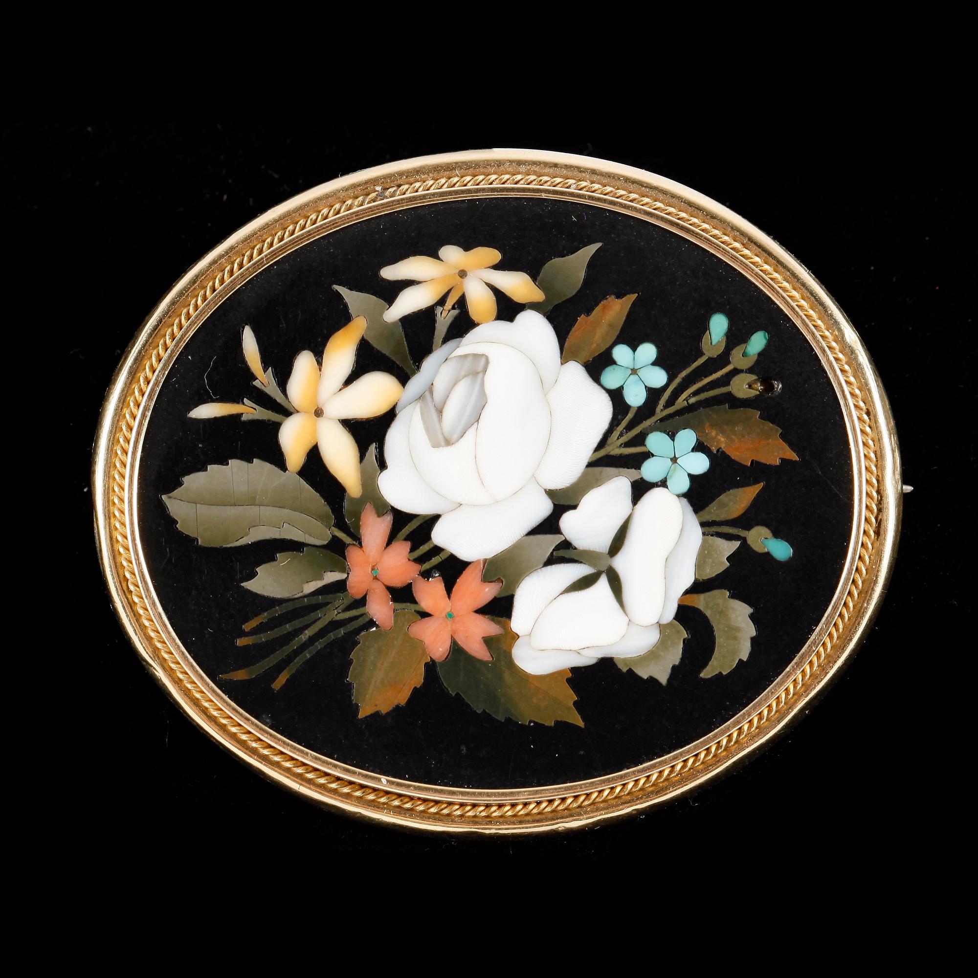 BROSCH, infattning 18k guld, pietra dura, 1800-talets slut.
