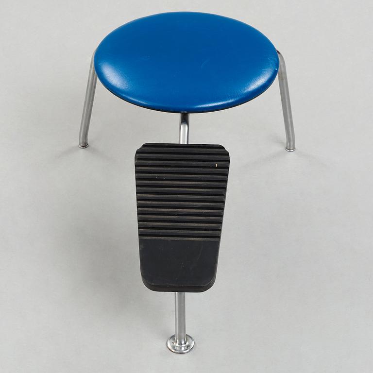 HANS J WEGNER, fotpall, Ap-stolen, Danmark.