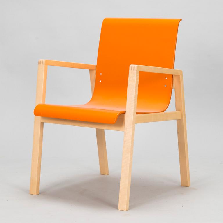 Alvar Aalto, a '403' open armchair for Artek.