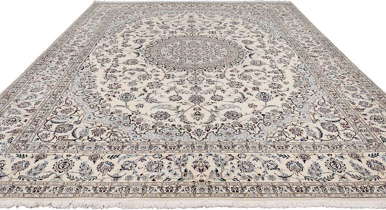 Matta, Nain, s.k. 9 LAA part silk, ca 437 x 307 cm.