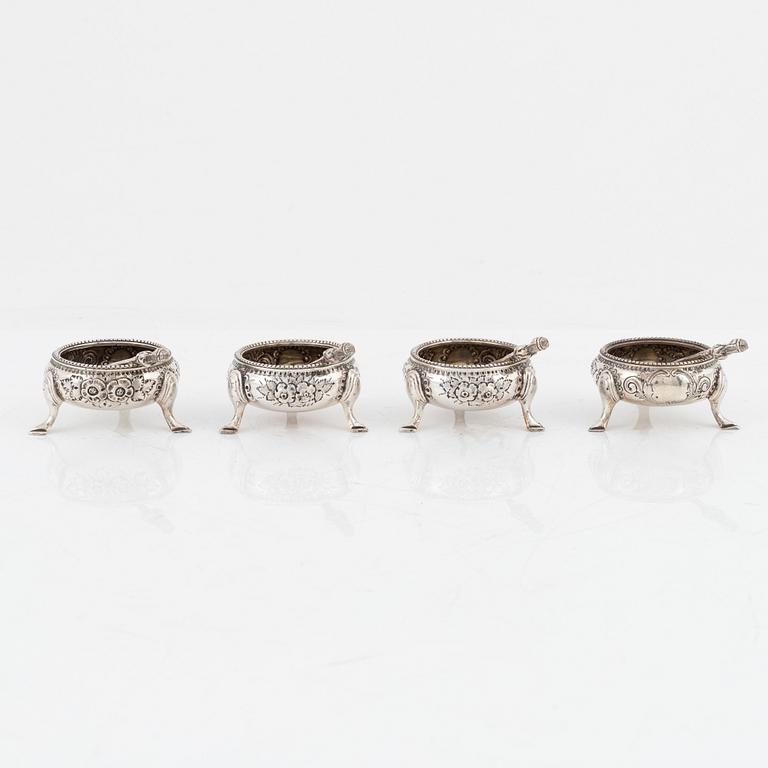 A set of four silver salt-cellars with silver spoons. Mark of Martin Hall & Company, Ltd, Sheffield 1870-71.