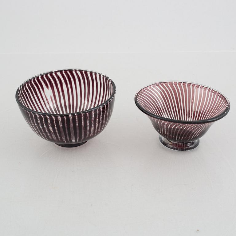 Edward Hald, twp glass "slipgraal" bowls, signed, Orrefors, 1941 and 1945.