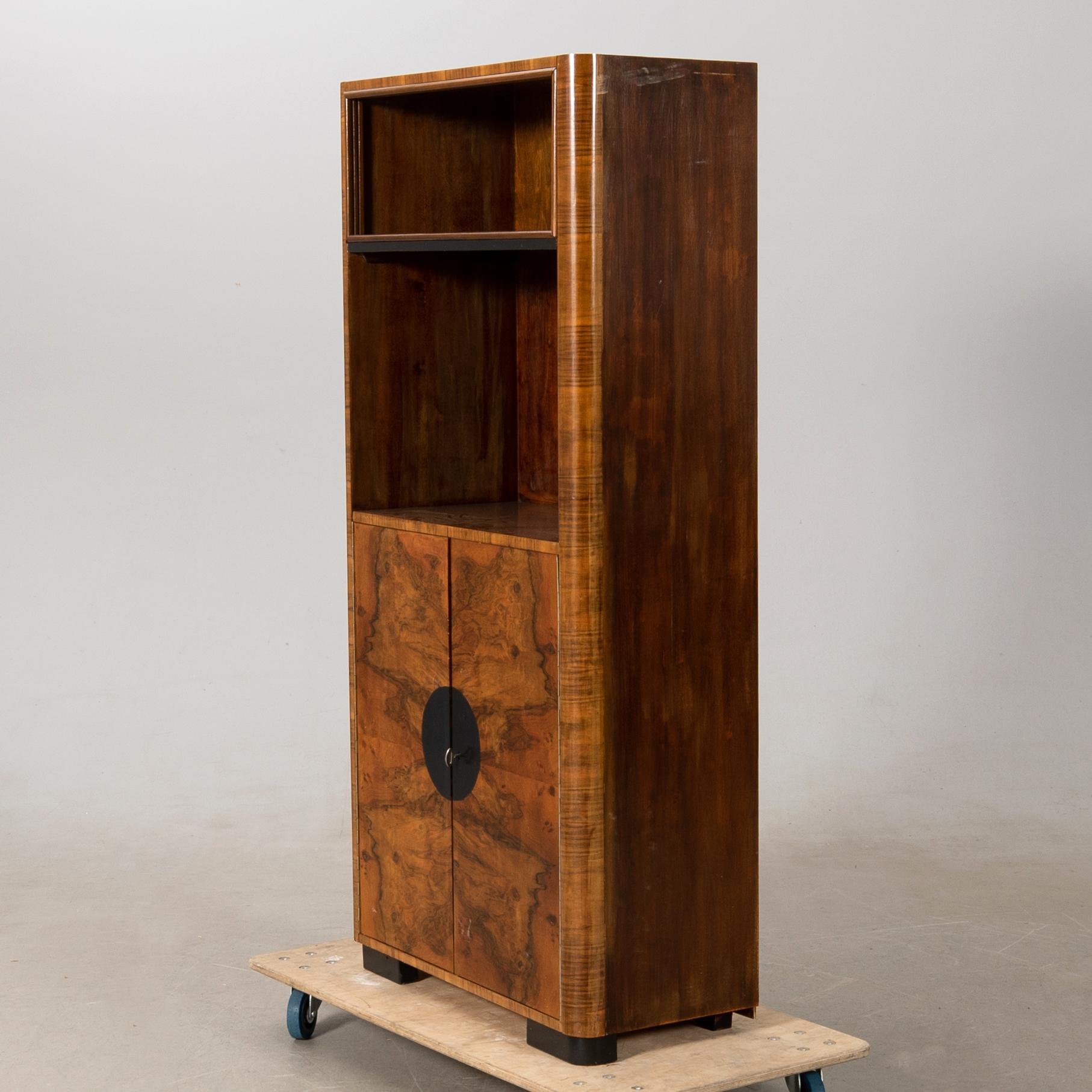 Skåp, Art Deco, 1900-talets första hälft.
