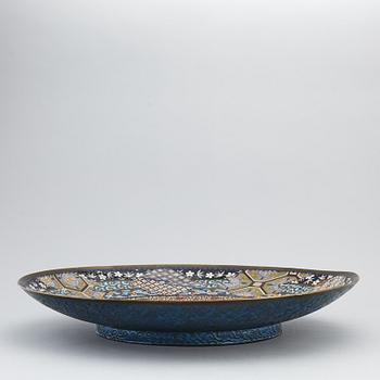 A large Japanese cloisonné dish, 20th century.