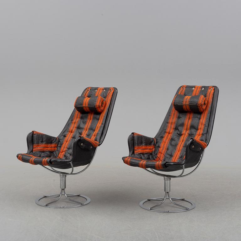 A pair of 'Jetson' easy chairs by Bruno Mathsson for Dux.