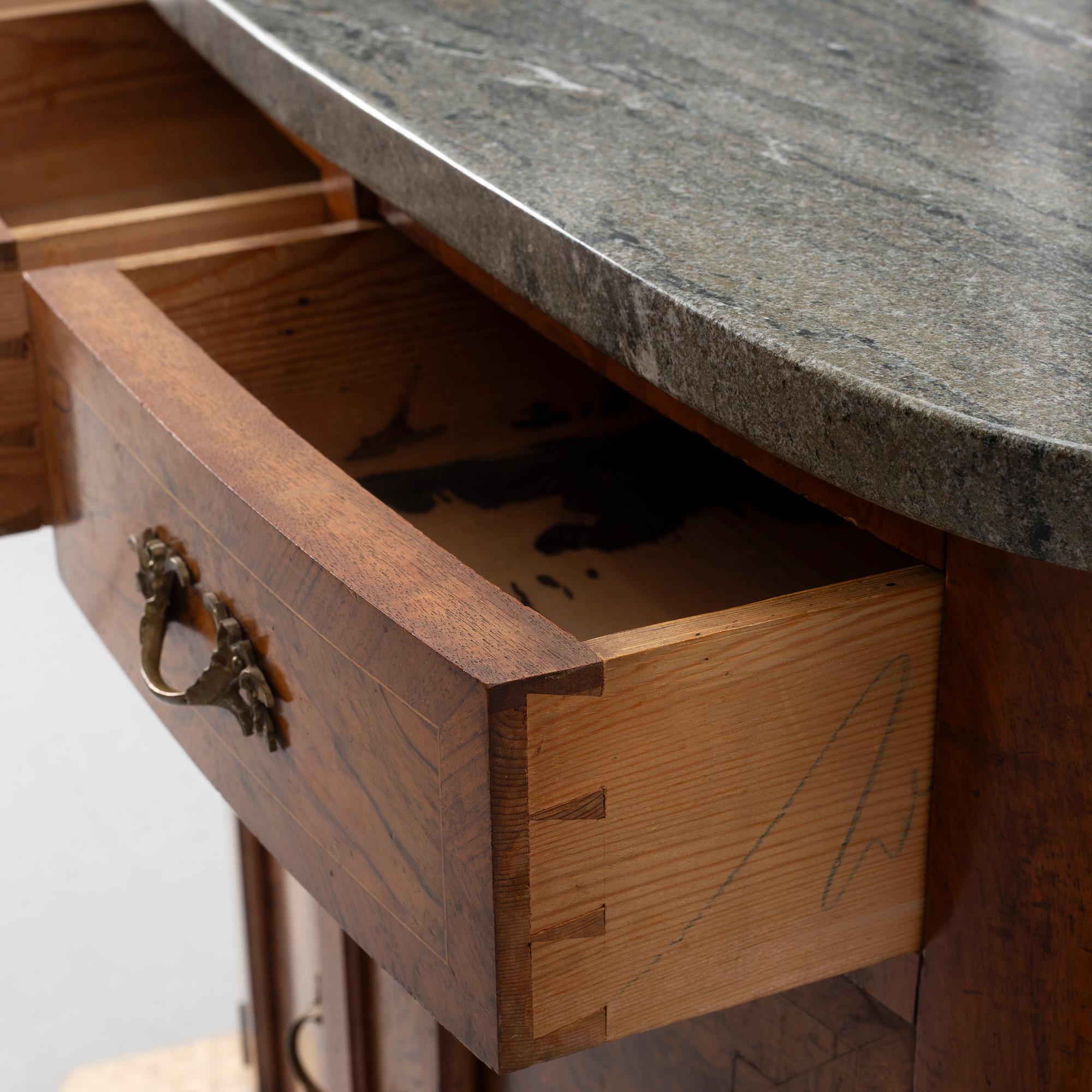 Cabinet, 19th century.