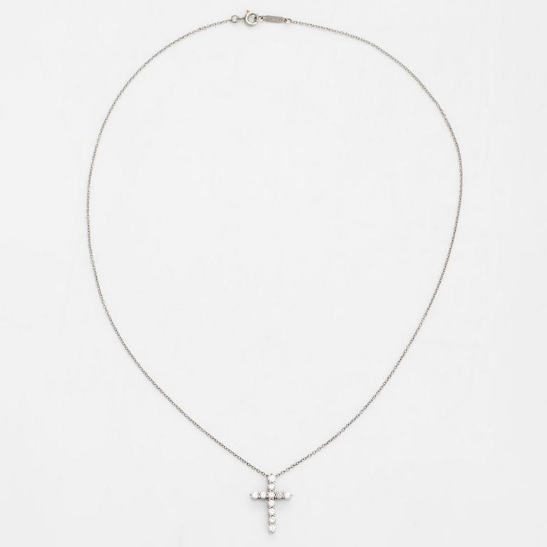Tiffany & Co, kaulakoru, risti, platinaa ja timantteja, yht. noin 0.66 ct.