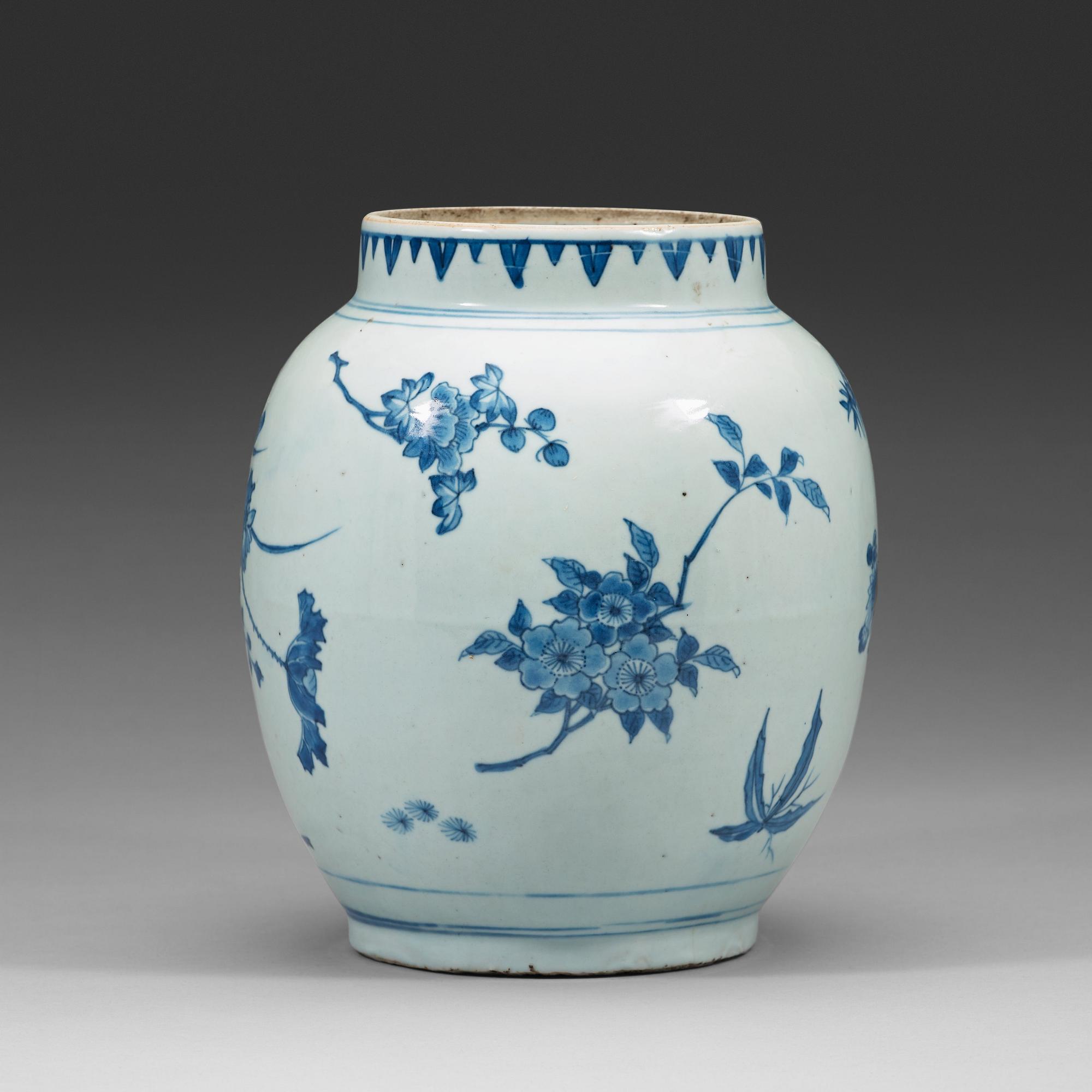 URNA, porslin. Transition, 1600-tal.
