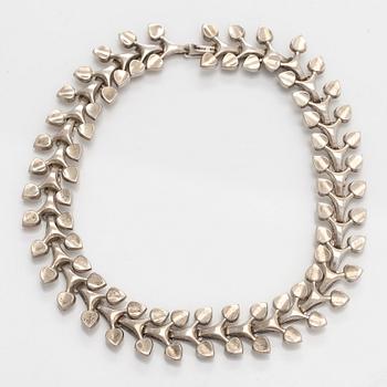 Anton Michlesen, a sterling silver necklace.
