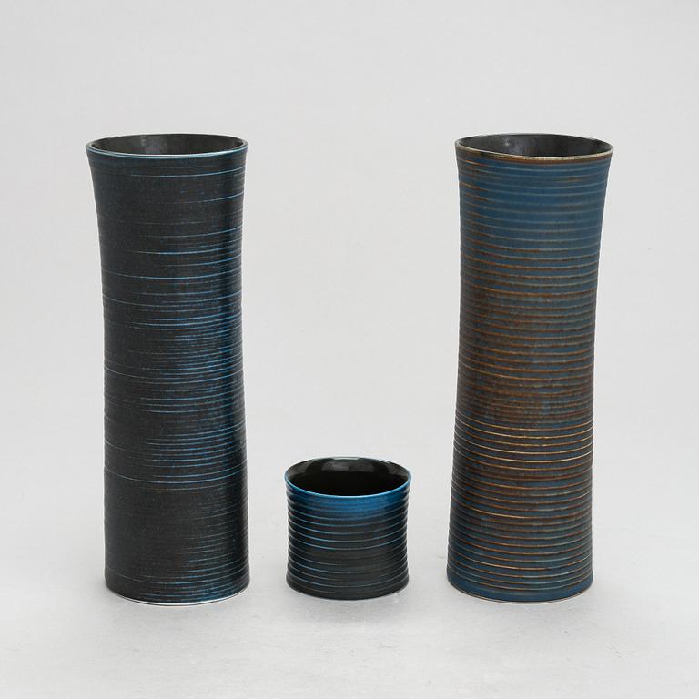 Annikki Hovisaari, A set of three ceramic "Runko" vases signed AH ARABIA.