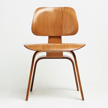 Charles & Ray Eames, a "DCW", chair, Evans Products Co USA, 1940's.