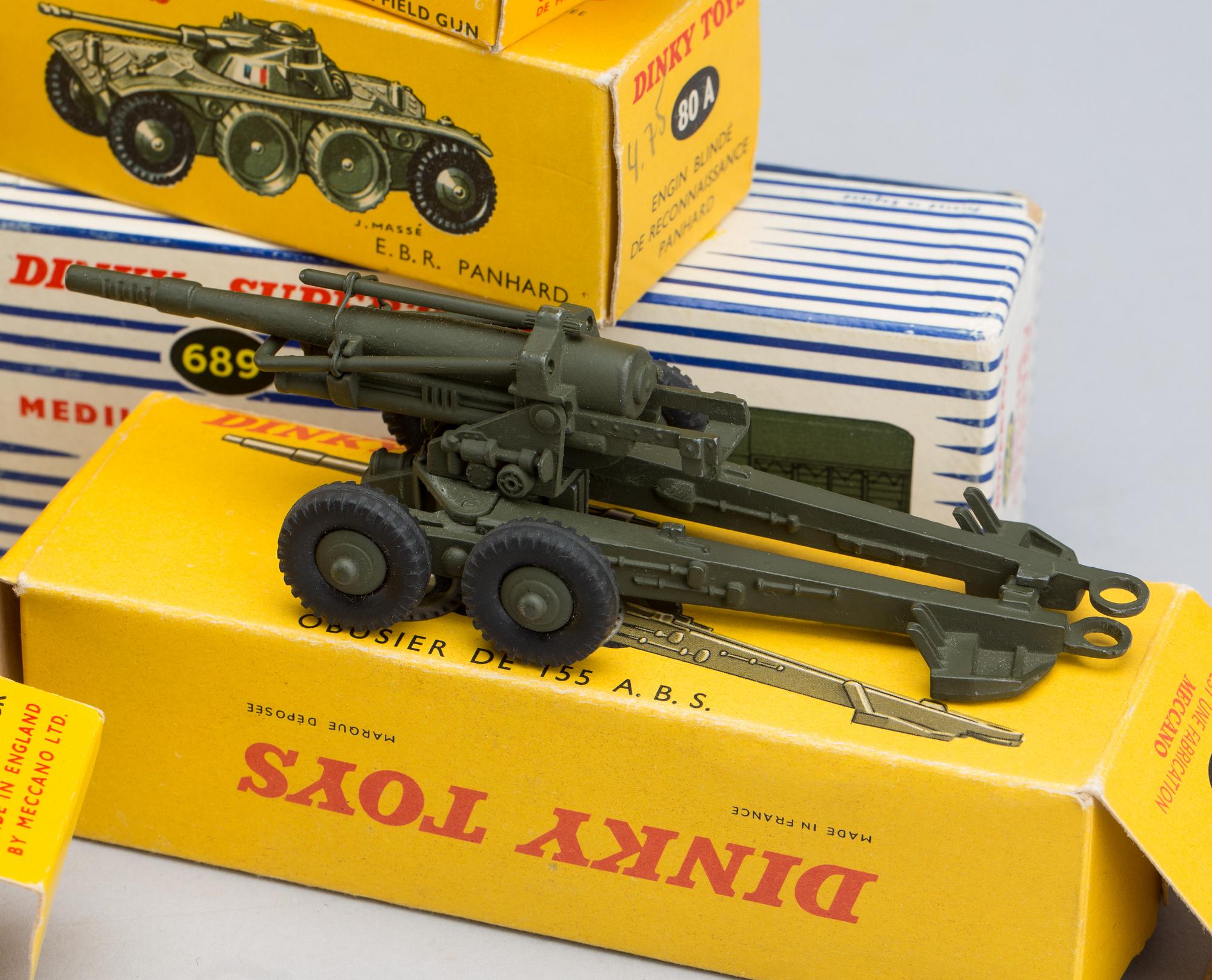 A DINKY TOY COLLECTION OF 12 MILITARY VERCHELS FROM THE