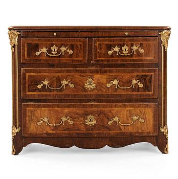 528. A Swedish Régence first half 18th century commode.