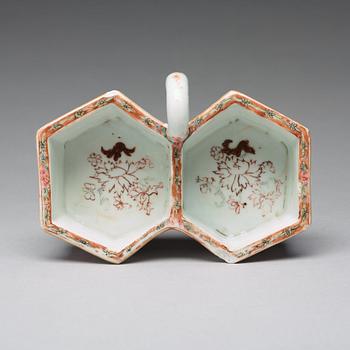 A famille rose cruet stand, Qing dynasty, Yongzheng (1723-35).