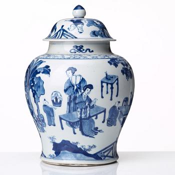 A blue and white 'ladies' jar with cover, Qing dynasty, Kangxi (1662-1722).