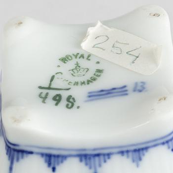 A 'Blue Fluted half lace' / 'Musselmalet' porcelain menu vase, Royal Copenhagen, model 495, 1898-1923.