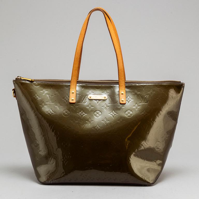 LOUIS VUITTON, a 'Vernis Bellevue' bag.