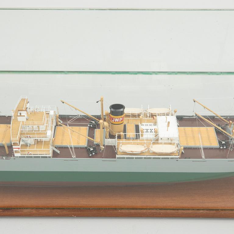 M/S Ragni Paulin, Åbo och senare Nagu, rederimodell i monter.