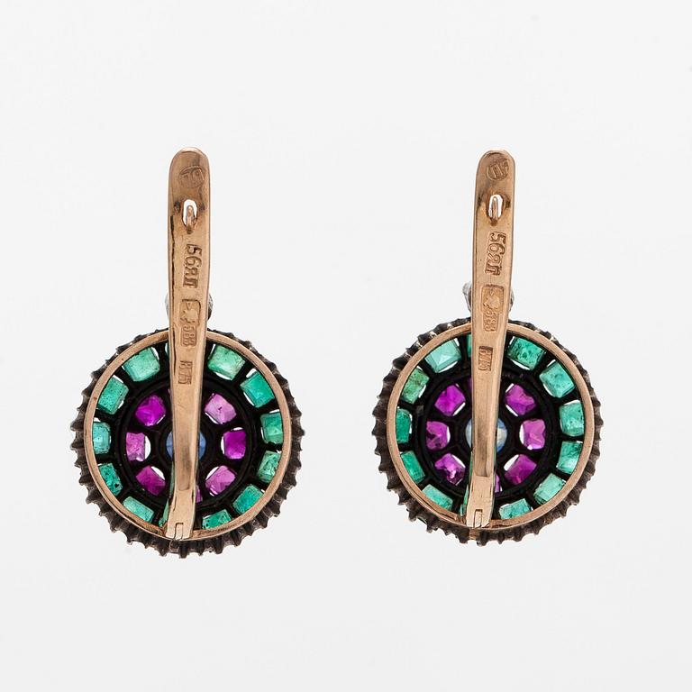 Örhängen, 14K guld och silver med rubiner, safirer, smaragder och diamanter.