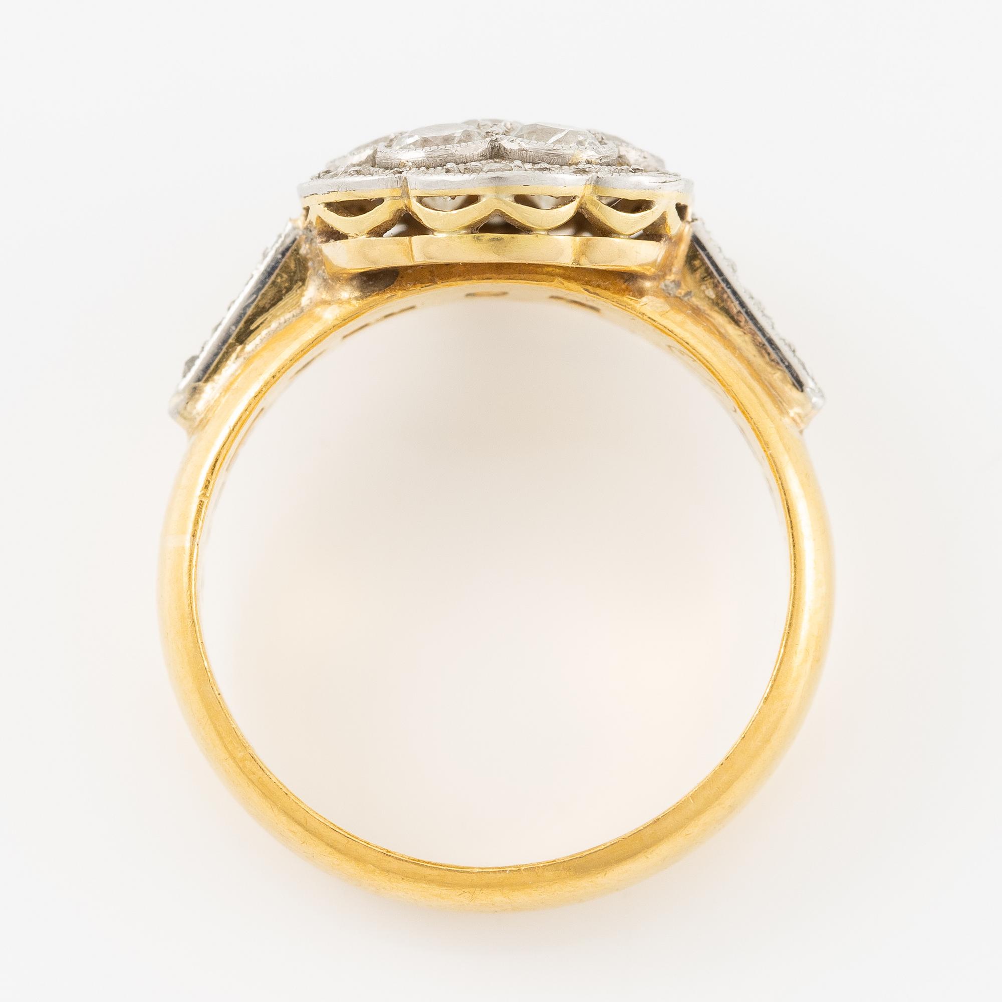 Ring guld och platina med gammalslipade och rosenslipade diamanter.