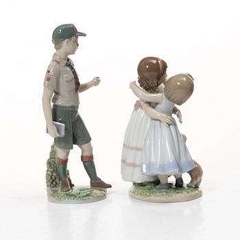 Lladró, 5 figuriner, " Flowers for mommy", "For a special someone", "Gime me a hug", "Classic scout", " Off to school".