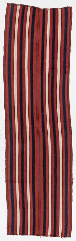 Matta, slätväv, Anatolien, ca 350 x 100 cm.