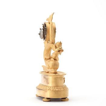 BORDSPENDYL. Frankrike, 1800-talets början. Empire. Pickard a Paris.