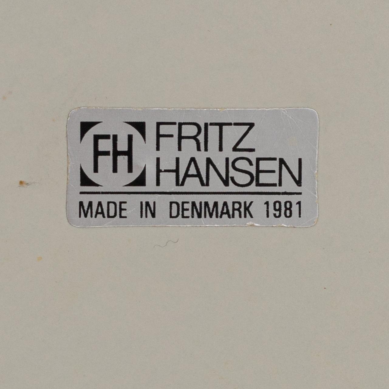 Bruno Mathsson & Piet Hein, matbord, "Supercirkel", Fritz Hansen, Danmark.
