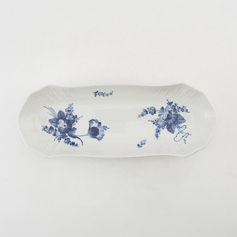 Service approximately 140 pieces "Blue Flower" Royal Copenhagen Denmark 20th century porcelain.