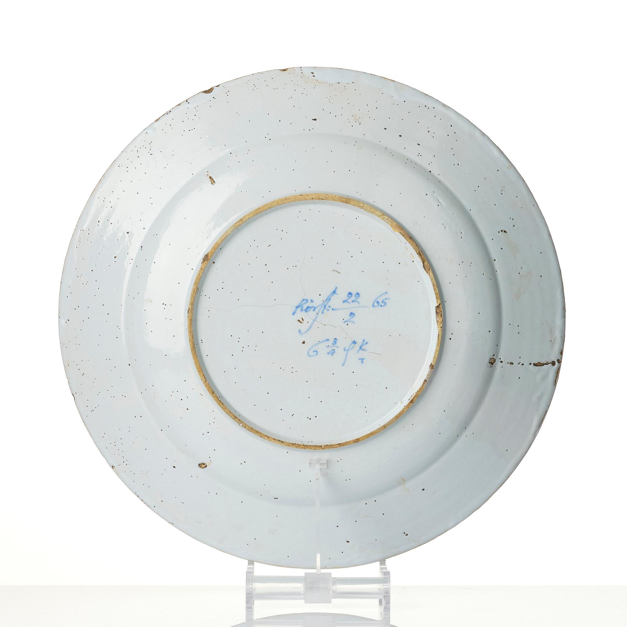 A Swedish faience Rörstrand serving dish, dated 22/2 (17)65.