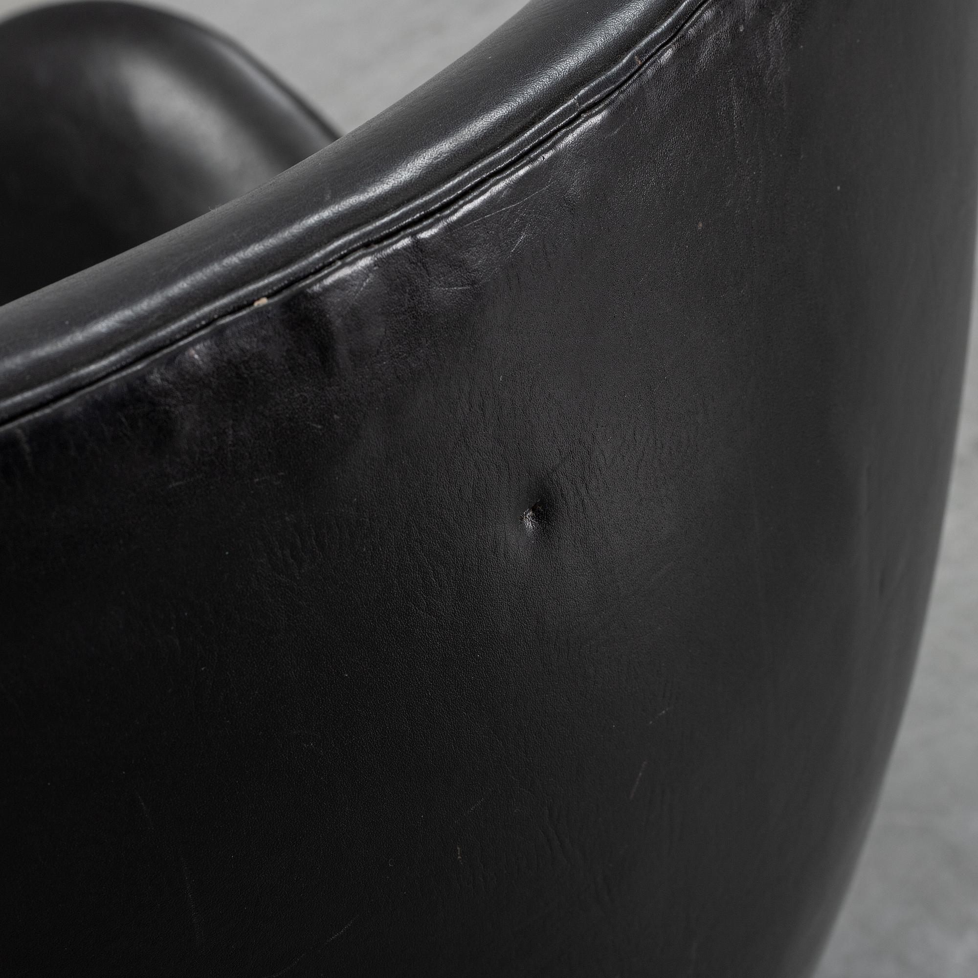 Arne Jacobsen, A easy chair "Egg chair" designed for Fritz Hansen, Denmark.