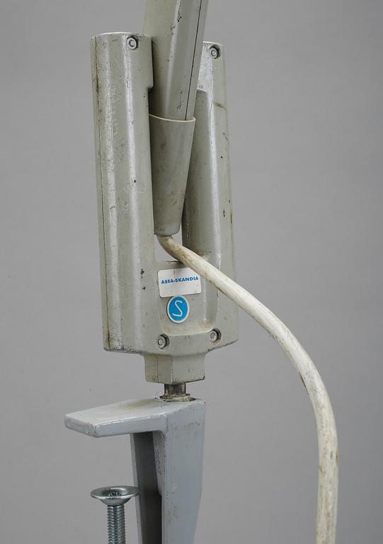 INDUSTRILAMPOR. 2 st, bla Essde-lampa, Bröderna Johansson, Auto metall, Skellefteå, 1930/40-tal.