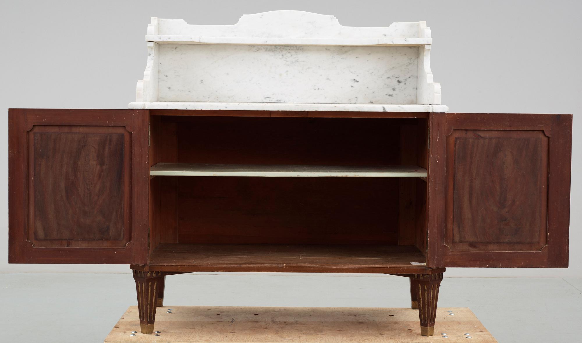 LAVOIR, gustaviansk stil 1800/1900-tal.